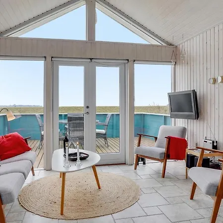 Nice In With 2 Bedrooms And Wifi Tatil Evi *