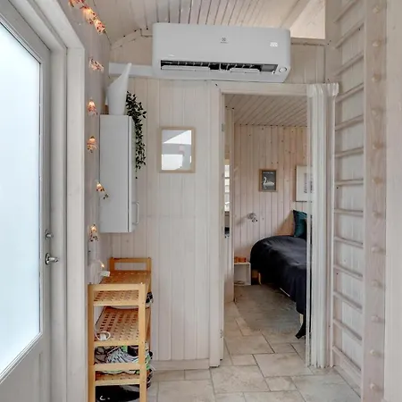 Nice In With 2 Bedrooms And Wifi * Mesinge